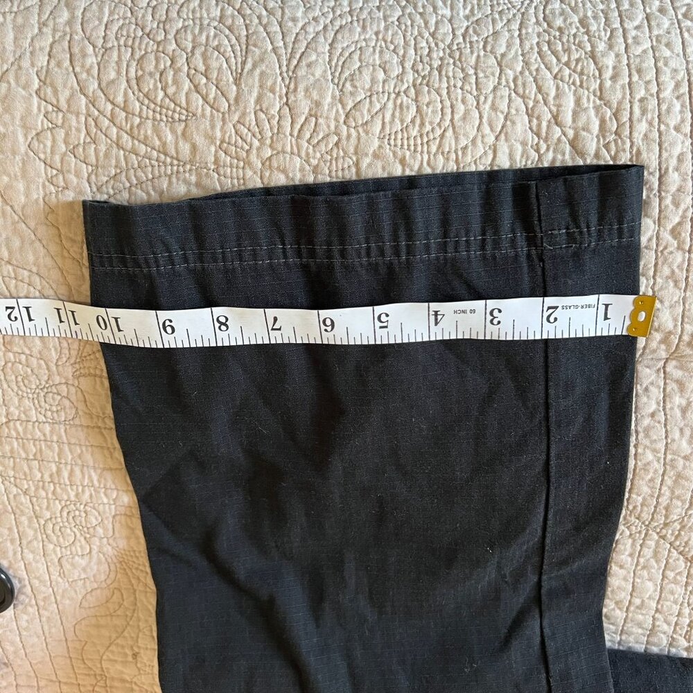 Carhartt  Men's Black Cargo Medical Scrubs - Picture 7 of 12